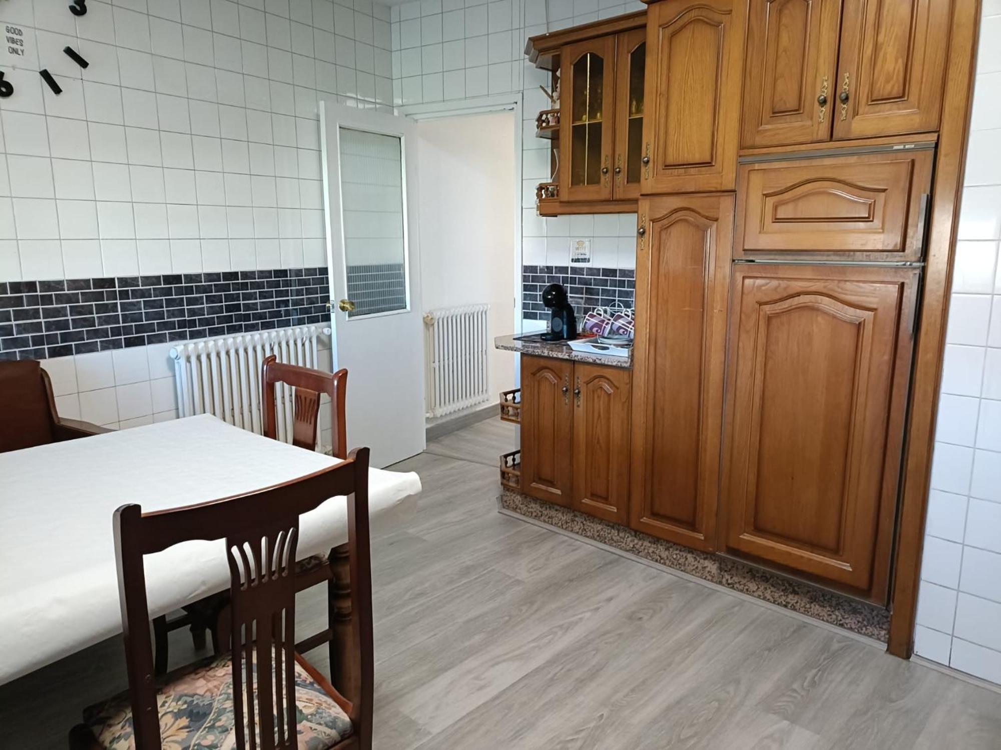 Apartamento Shenzhen En Astorga Camino De Santiago Cochera Bicis Экстерьер фото